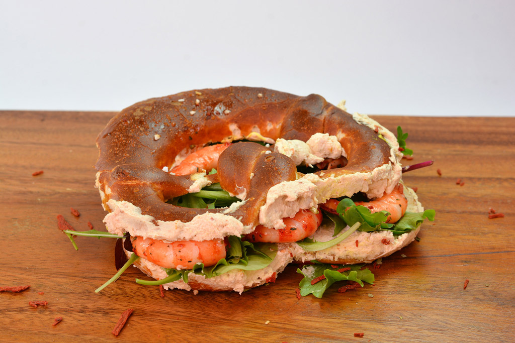 Garnelenbrezel Avocadopaste